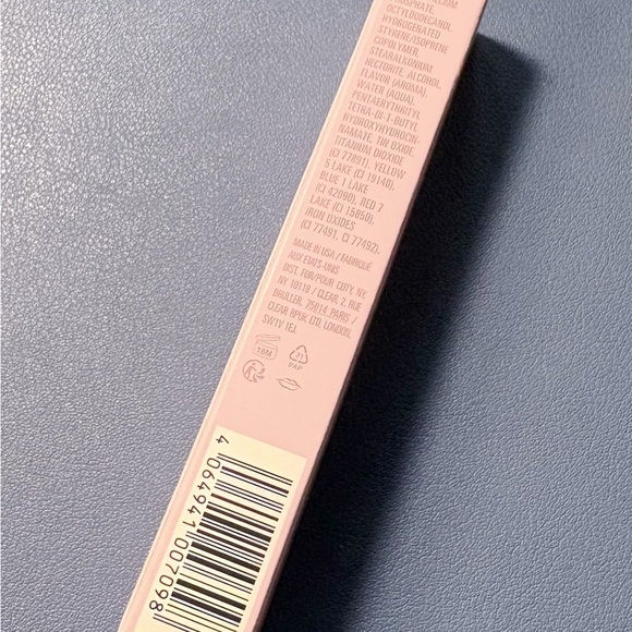 Kylie Cosmetics Matte Liquid Lipstick - Nude - Picture 2 of 3